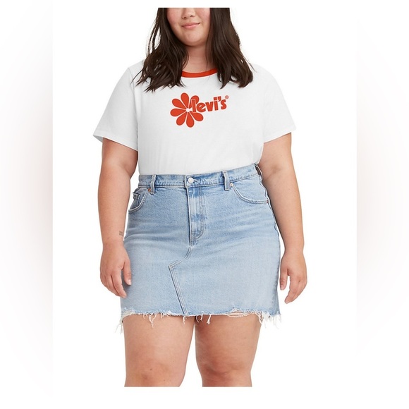 Levi’s Plus Size Cropped Jordie Flower Logo Tee - Picture 1 of 6